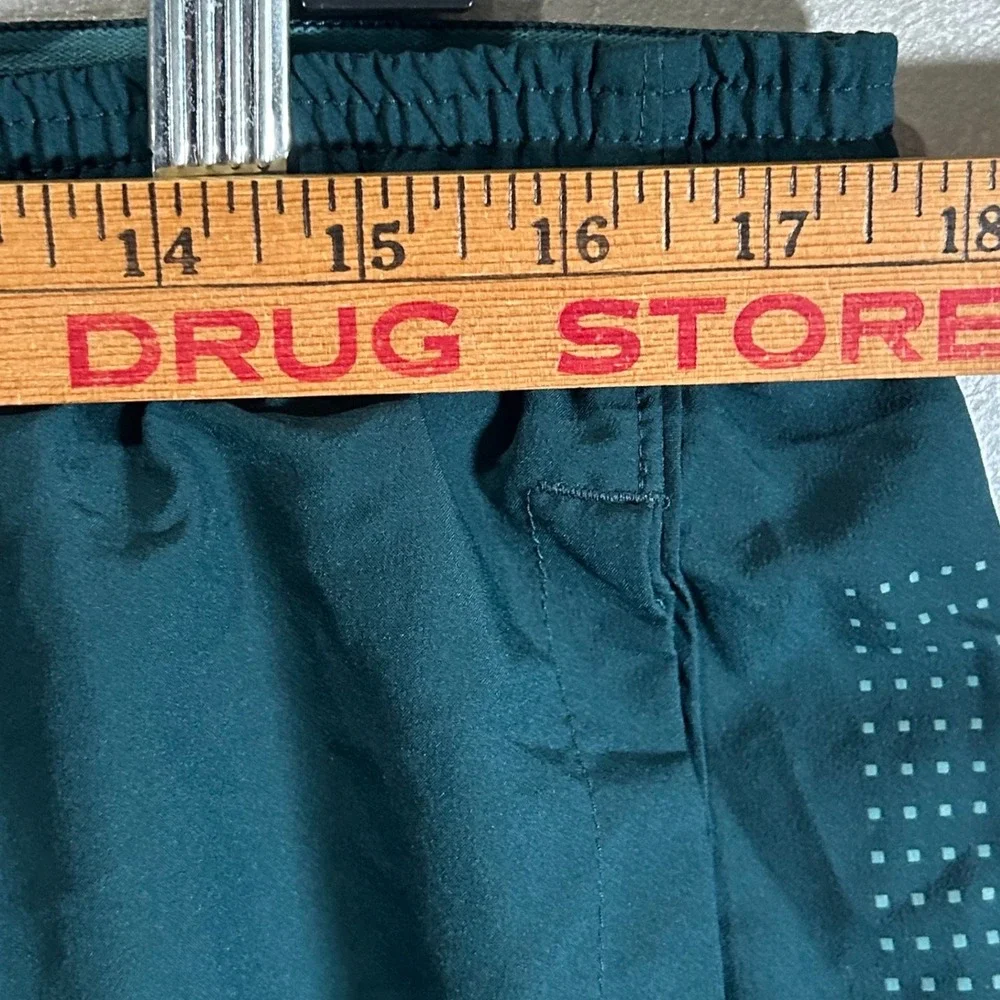 Under Armour HeatGear Mens XL Teal Green Graphic Loose Fit Athletic Shorts